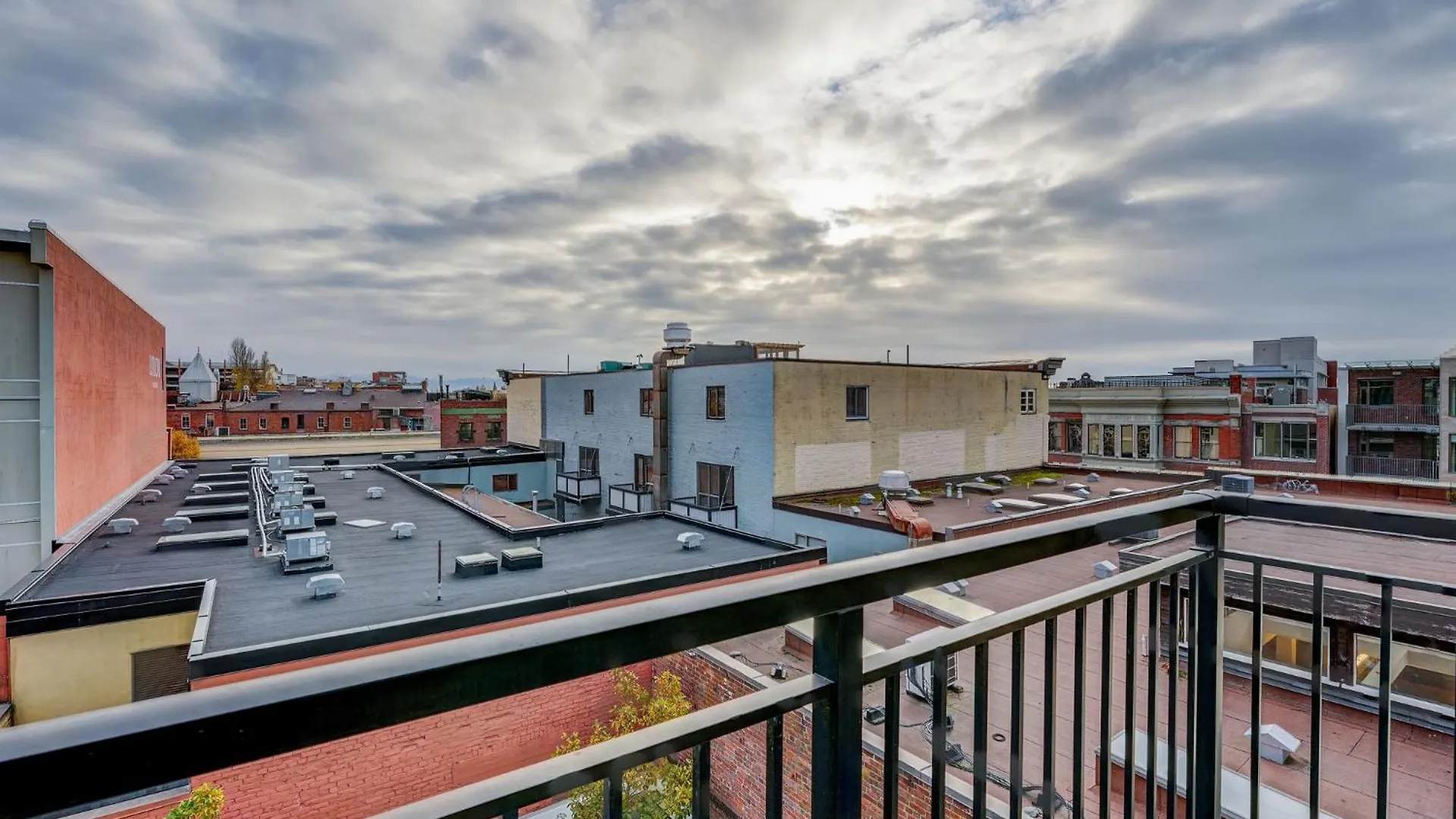 דירה Union 409 - Min 30 Day Stay-Sunny South-Facing Suite With Work Desk In Historic Chinatown By Victoria Prime!
