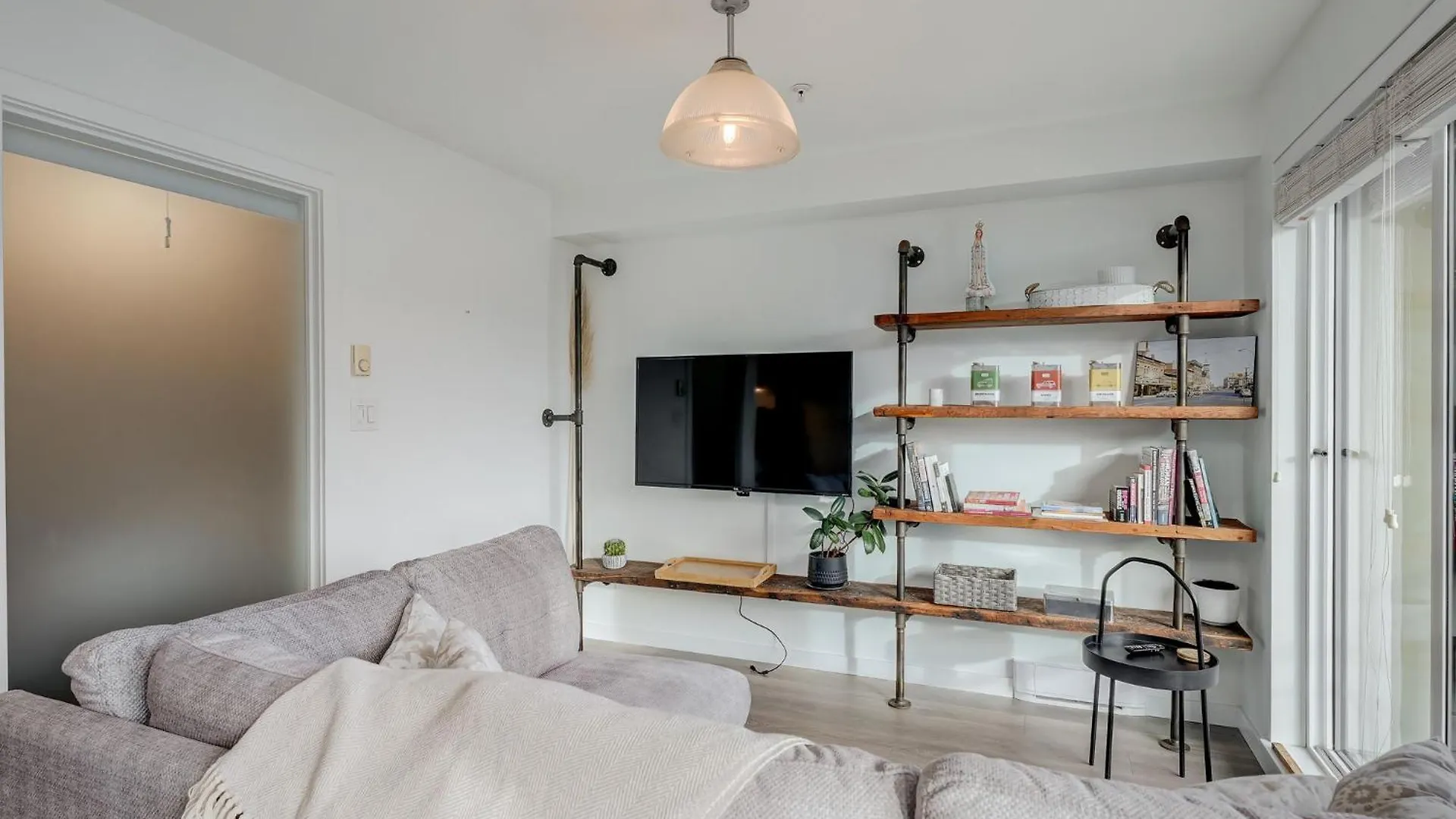 דירה Union 409 - Min 30 Day Stay-Sunny South-Facing Suite With Work Desk In Historic Chinatown By Victoria Prime!